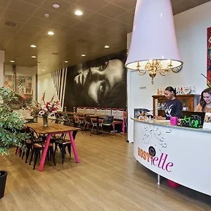 Hostelle - Female Only Nederland